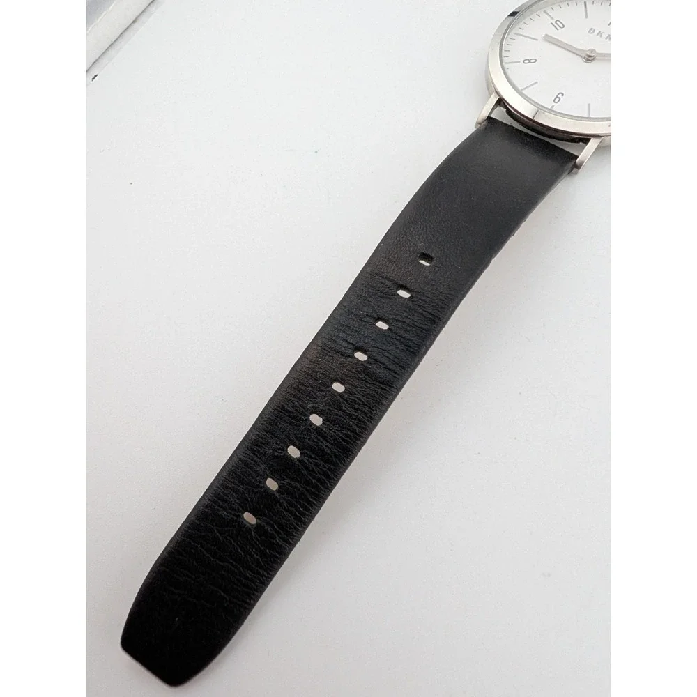 DKNY Watch‎ Women 36mm Silver Case Black Leather Band- New Battery